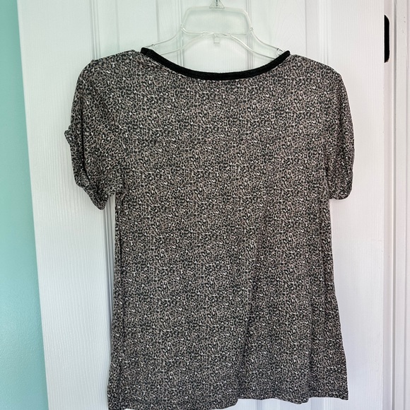 Know Rose Leopard Print Shirt - Picture 2 of 3